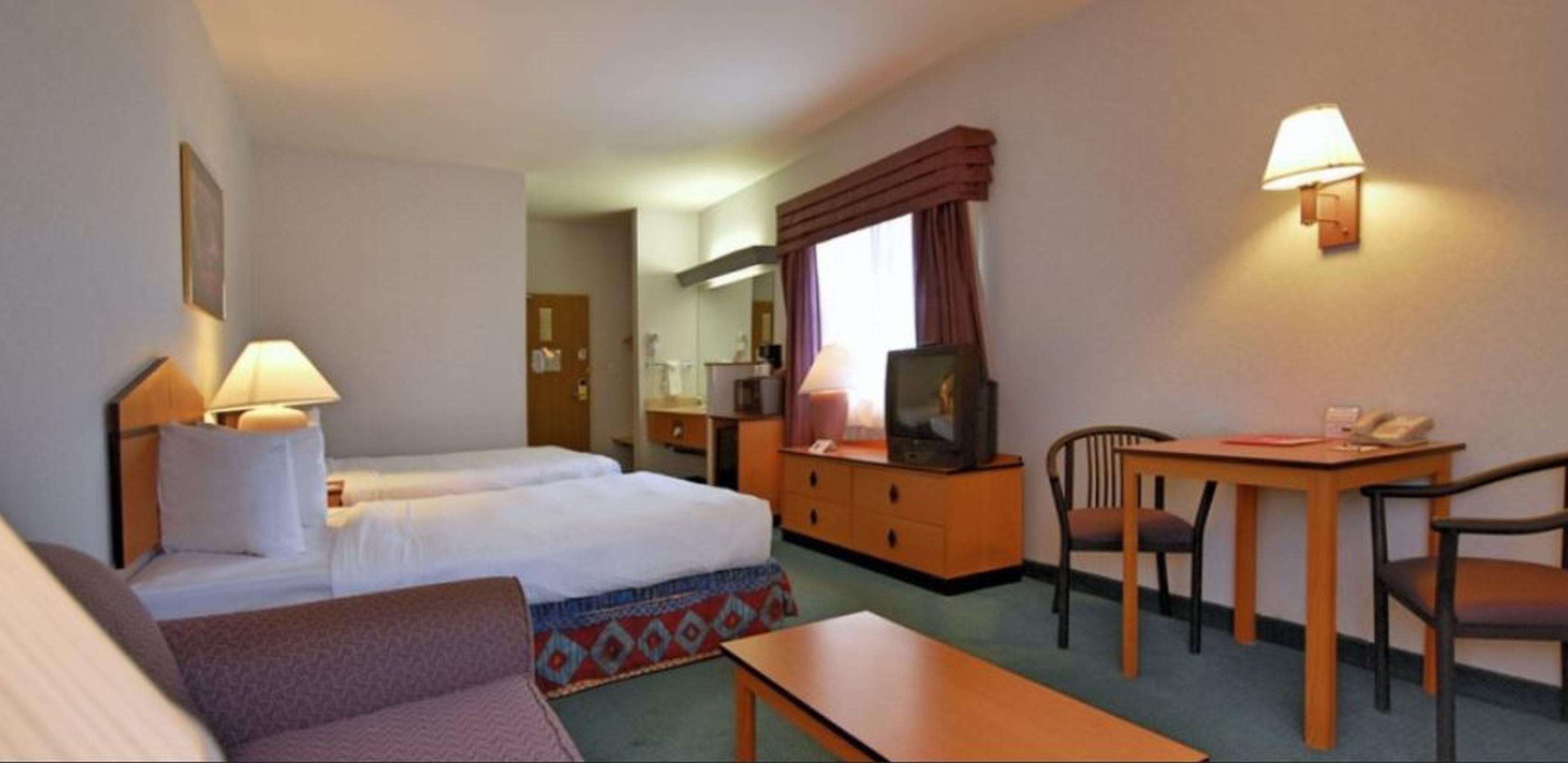 Quality Inn & Suites Denver Airport - Gateway Park Aurora Luaran gambar