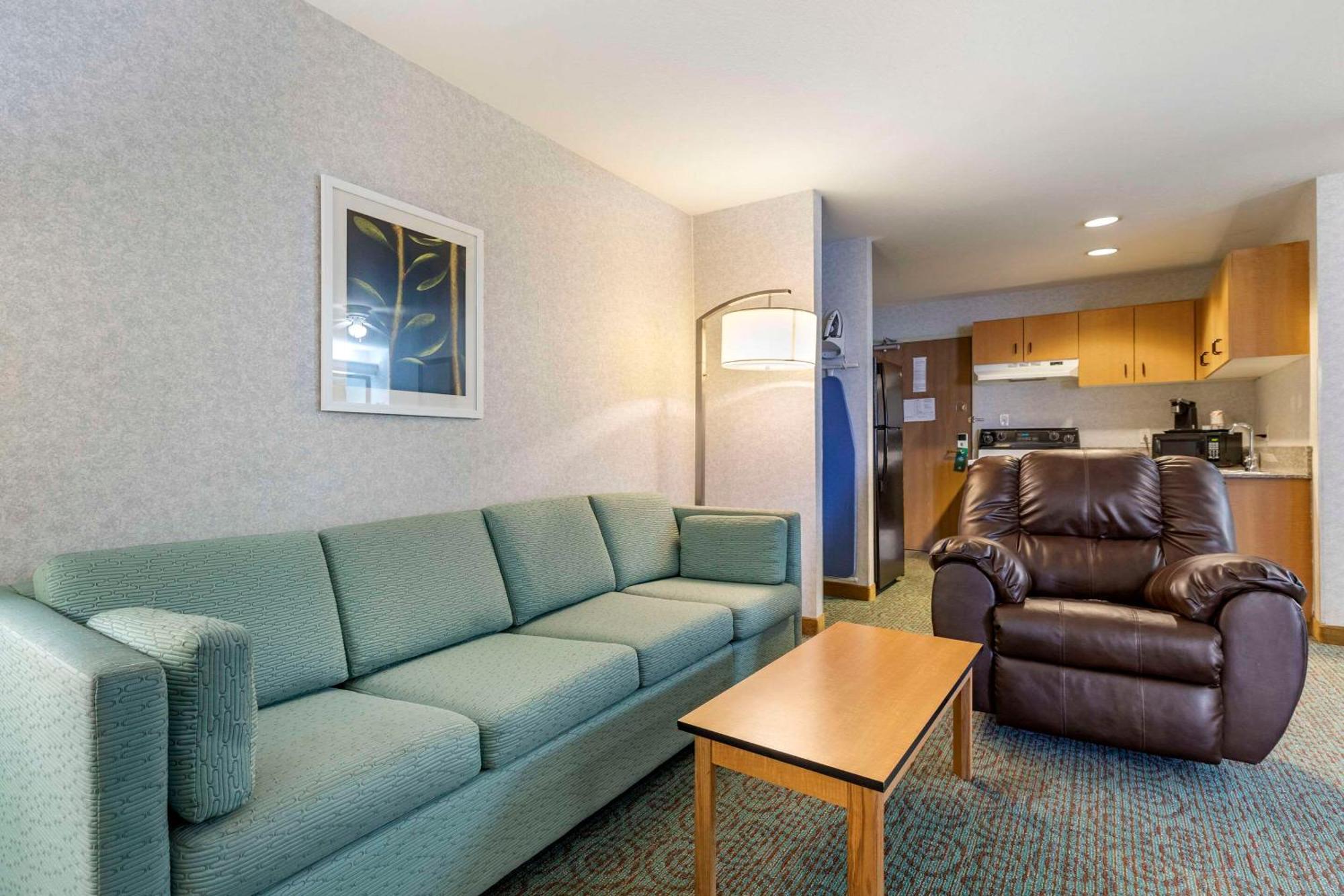 Quality Inn & Suites Denver Airport - Gateway Park Aurora Luaran gambar
